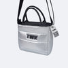 Bolsa Tiracolo TWN Matelassê Comfy Prata e Preta