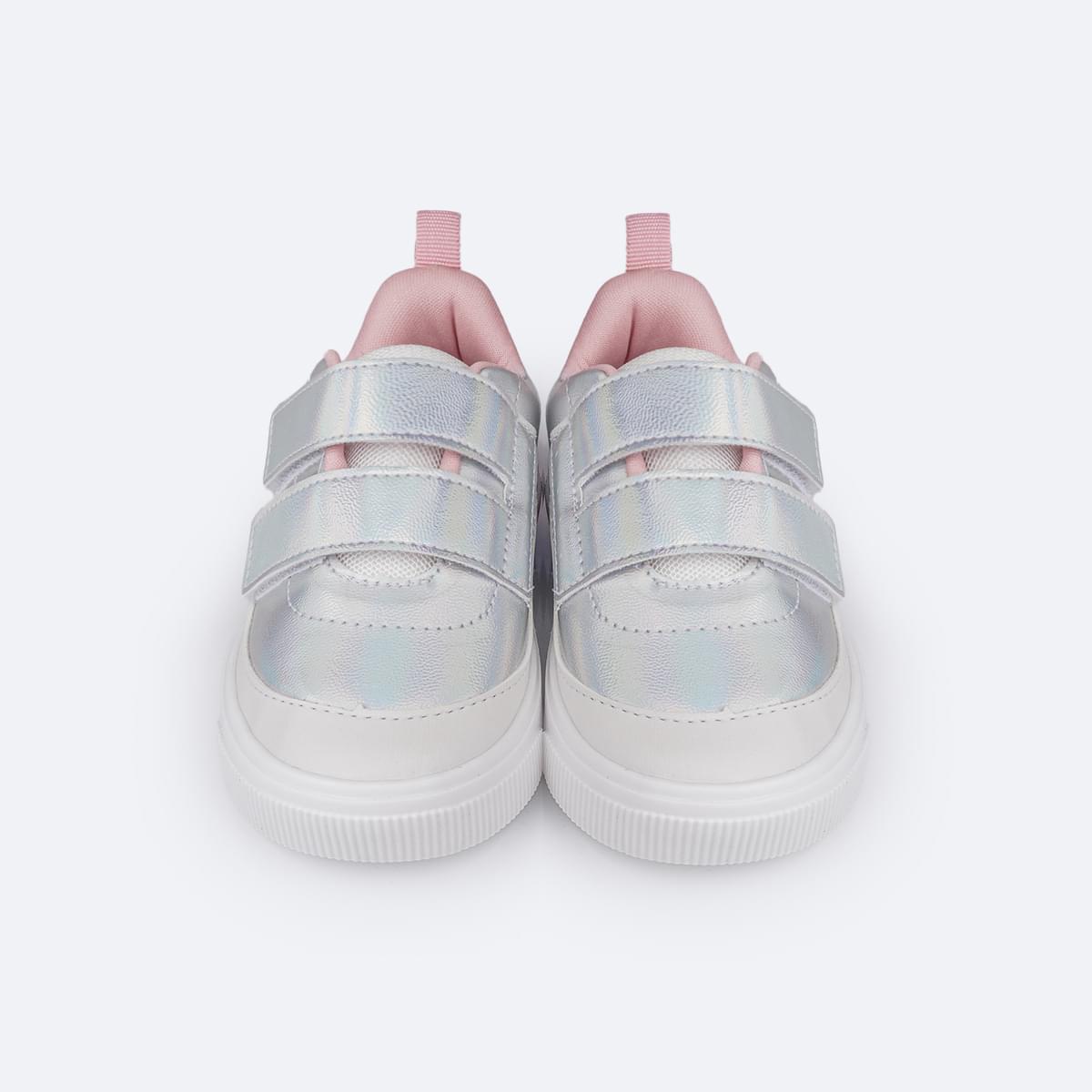 Tênis Infantil Feminino Pampili Yumi Velcro Duplo Prata Holográfico - frente do tênis com velcro duplo