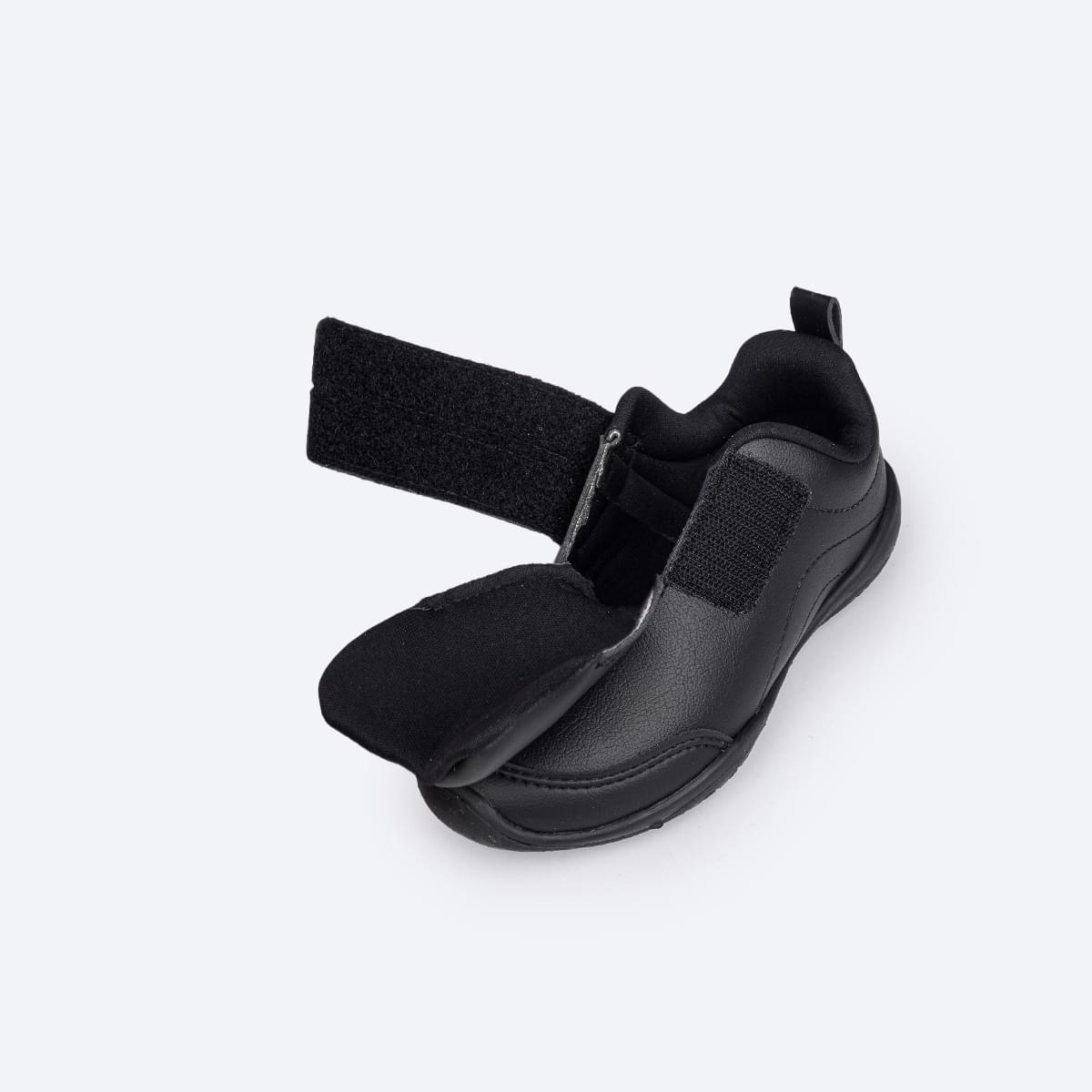 Tênis Escolar Infantil Pampili Honey Escolar Preto - Vem com Pulseira Porta Moedas - abertura do tenis em velcro