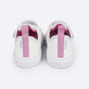 Tênis Infantil Pampili Yumi Corações Bordados Branco - traseira do tenis com gorgorão rosa