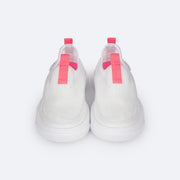 Tênis Infantil Feminino Pampili XP 21 Lycra Perfuros Branco e Pink Fluor - frente do tênis com recortes em sintético