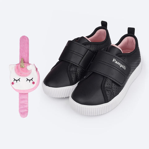 Tênis Escolar Infantil Pampili Luna Preto com Rosa - Vem com Pulseira Porta Moedas - frente do tênis