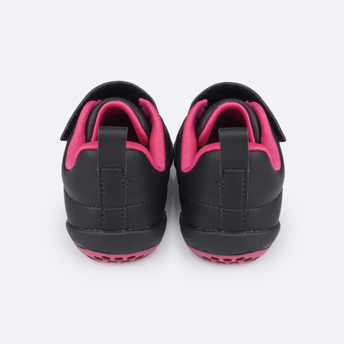 Tênis Escolar Infantil Pampili Honey Preto e Pink - Vem com Estojo! - traseira do tênis
