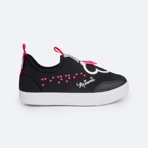 Tênis Infantil Feminino Pampili Preto Minnie Mouse © DISNEY - lateral do tenis com escrita em braile