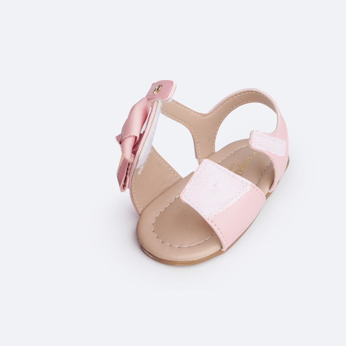 Sandália de Bebê Pampili Nana Laço Duplo Rosa Glacê - abertura da sandália em velcro