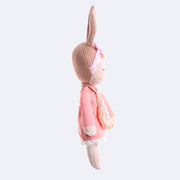 Boneca Metoo Angela Chef Rosa - 33 cm - lateral da boneca de pelúcia