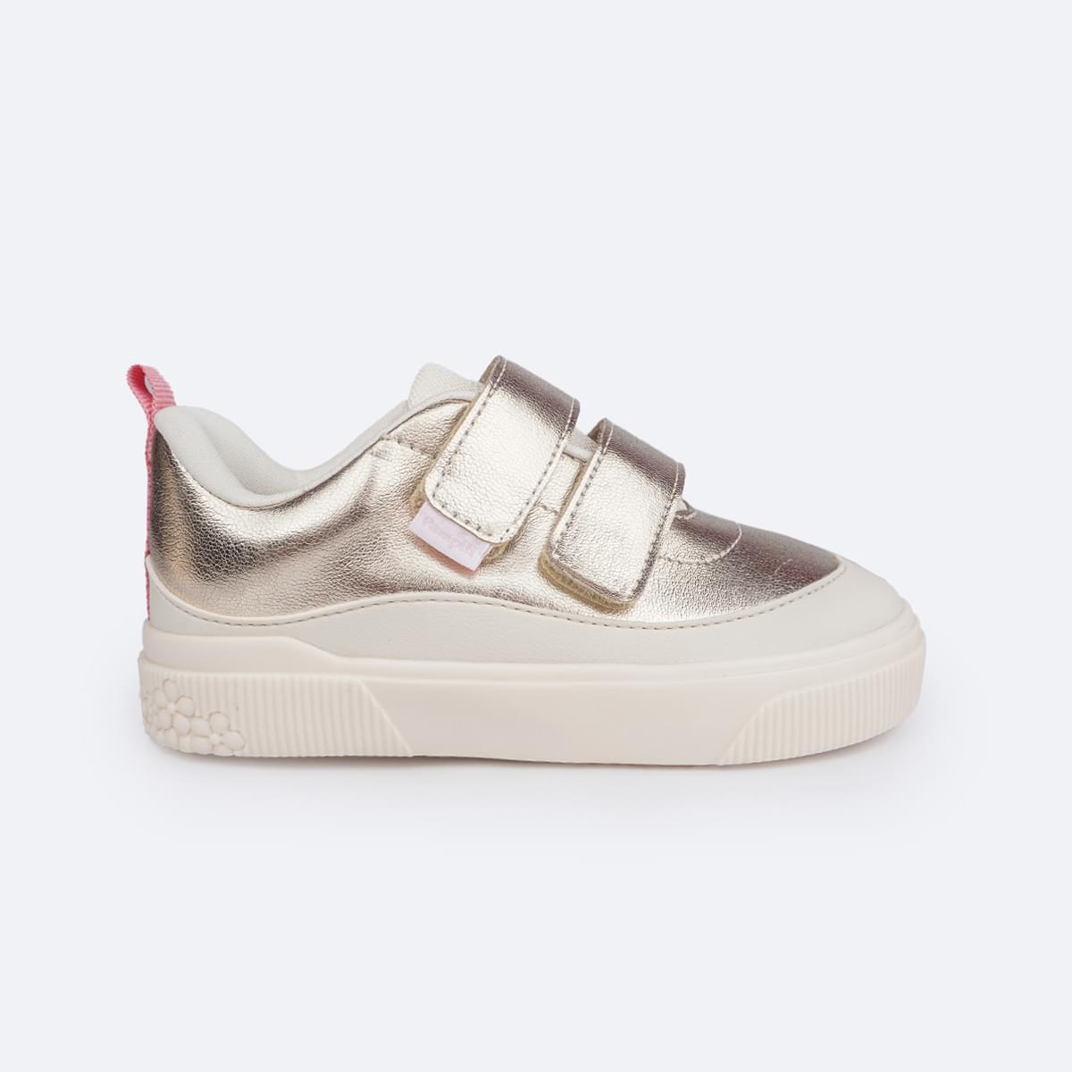 Tênis Infantil Feminino Pampili Yumi Velcro Duplo Dourado - lateral do tênis dourado com velcro