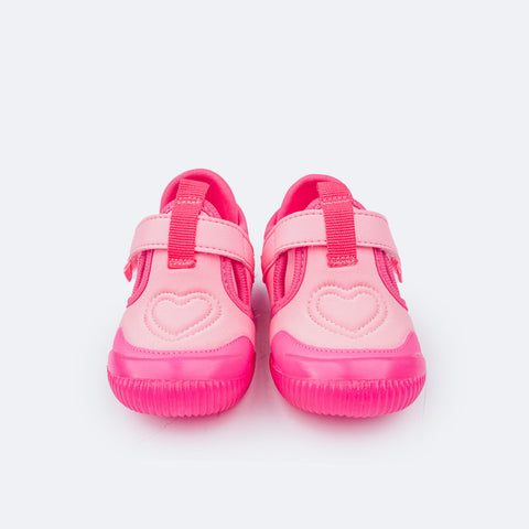 Tênis Infantil Feminino Pampili Yuyu Coração Bordado Rosa e Pink - frente do tênis com velcro