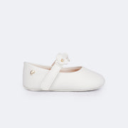 Sapato de Bebê Pampili Nina Flores Branco - lateral do sapato com velcro