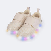 Tênis de Led Infantil Pampili Liz Luz com Estampa e Coração Glitter Nude - frente do tênis de led para menina