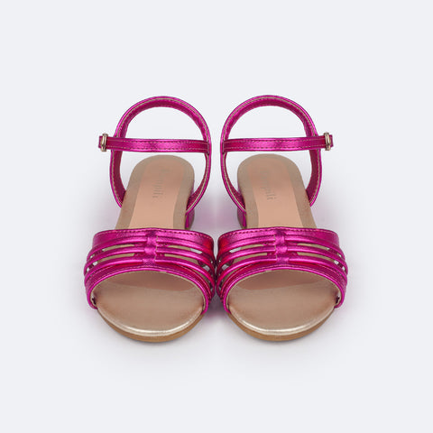 Sandália Infantil com Salto Pampili Fancy Tiras Pink Metalizada - frente da sandália metalizada