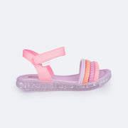 Sandália Papete Infantil Pampili Candy Tiras Bordadas Colorida - lateral da sandália com velcro