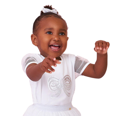 Camiseta Infantil Feminina Laço Holográfico Off White