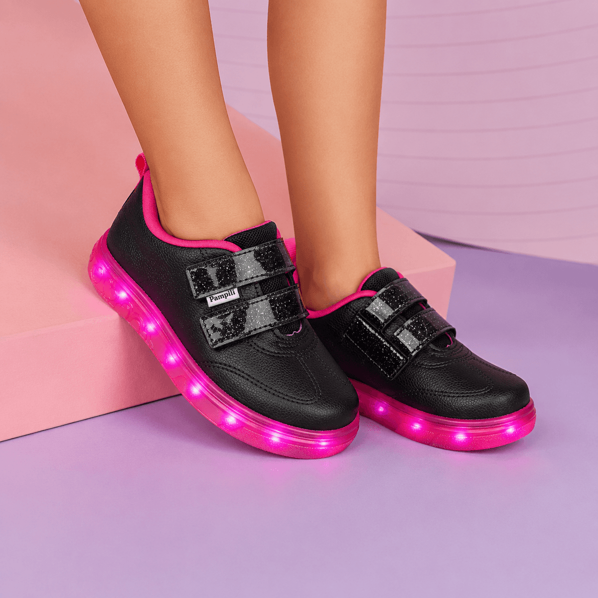 Tênis de Led Infantil Pampili Sneaker Luz Brilho Preto e Pink