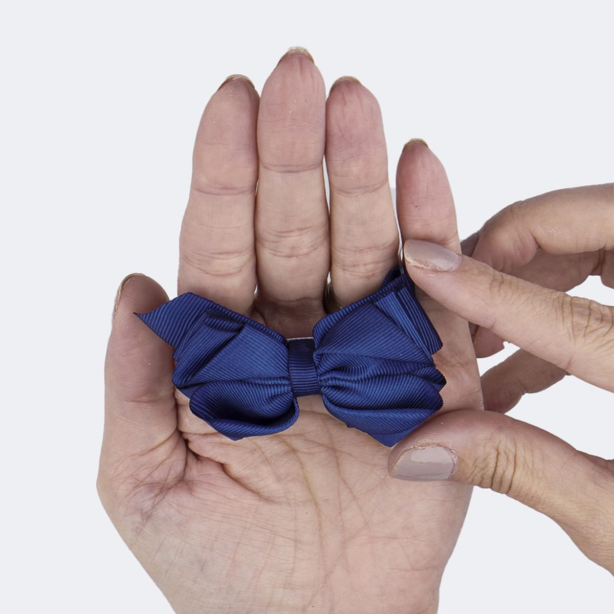 Bico de Pato Infantil Pampili com Laço de Fita Azul Marinho