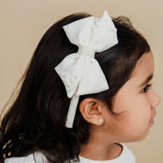 Tiara Infantil Pampili Laço em Linho com Pérolas Off White