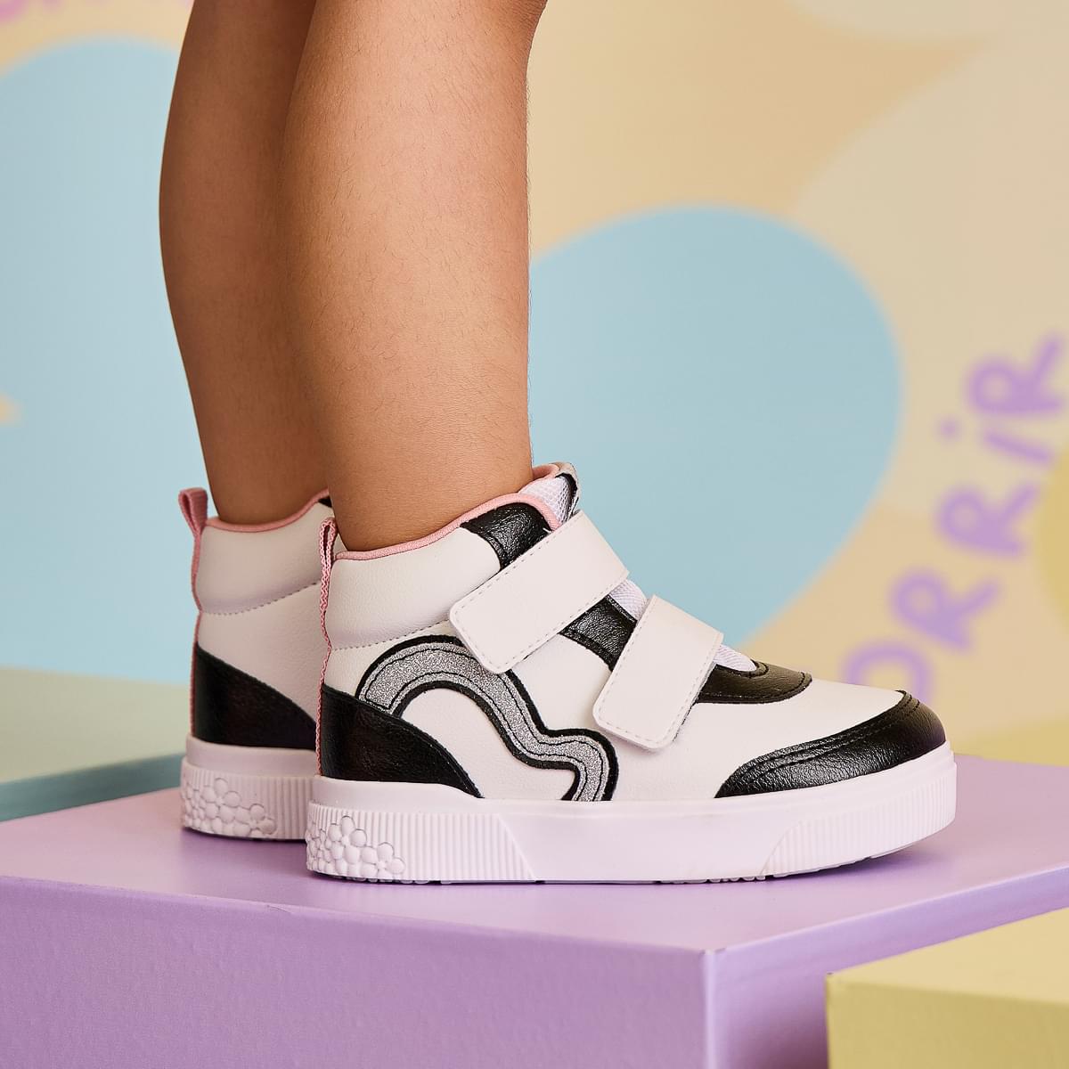 Tênis Cano Médio Infantil Feminino Pampili Yumi Branco e Preto