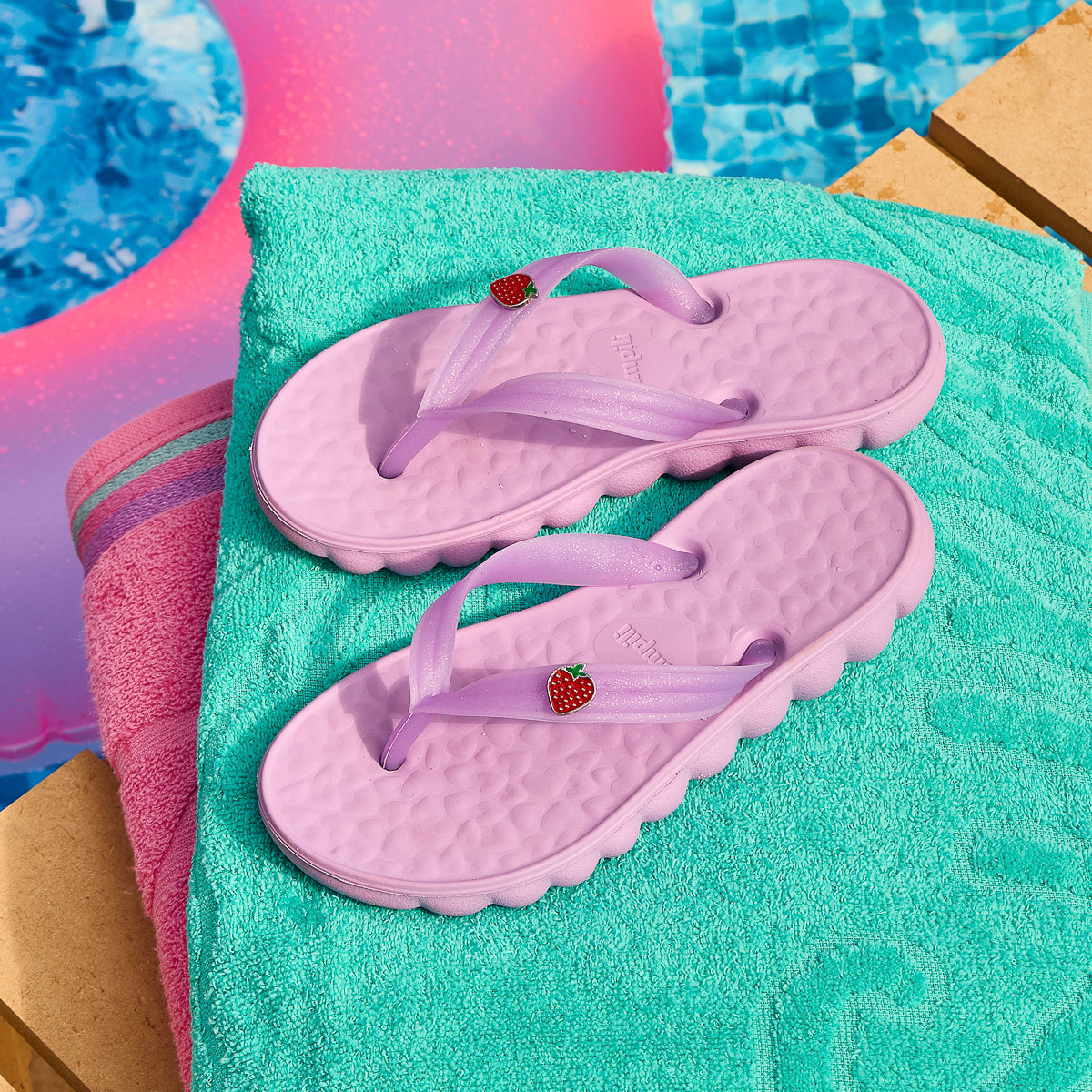Chinelo Infantil Pampili Puffly com Morango Rosa