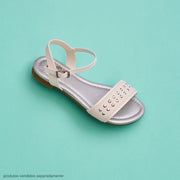 Sandália Infantil Pampili Rasteira com Tachas Branca