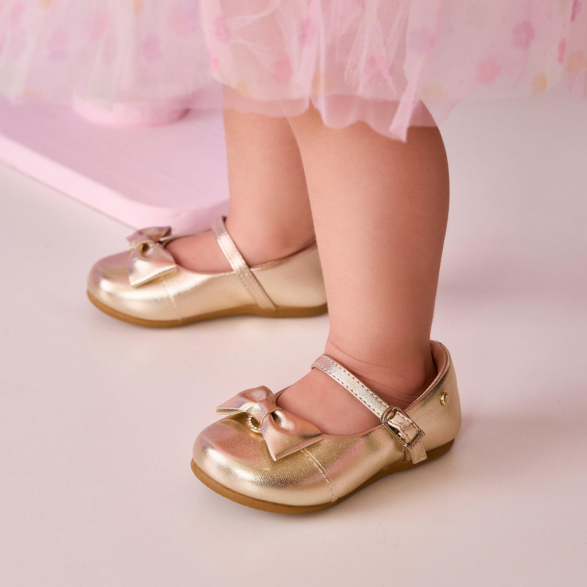 Sapato Infantil Pampili Angel com Laço Dourado
