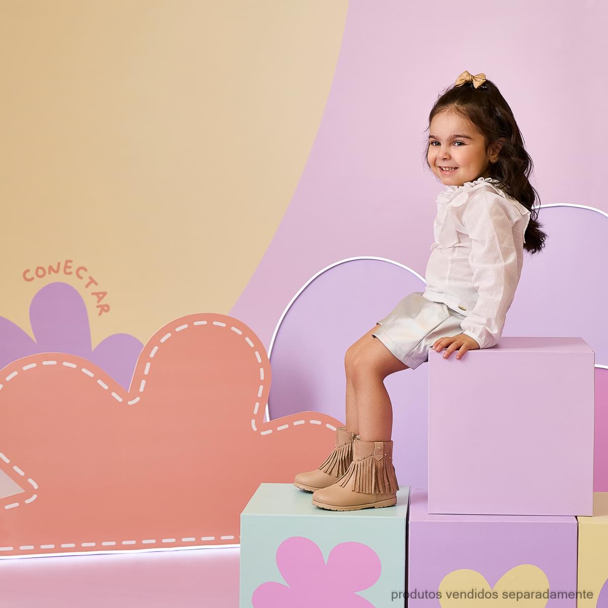 Bota de Franja Infantil Pampili Rubi Cano Baixo Bege