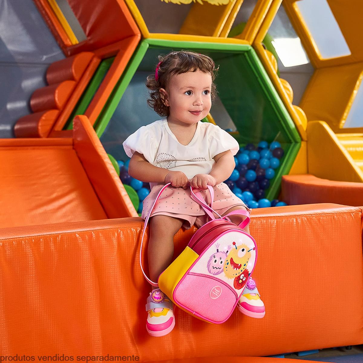 Mochila Infantil Pampili Chocomonstros Cacau Show Branca e Colorida