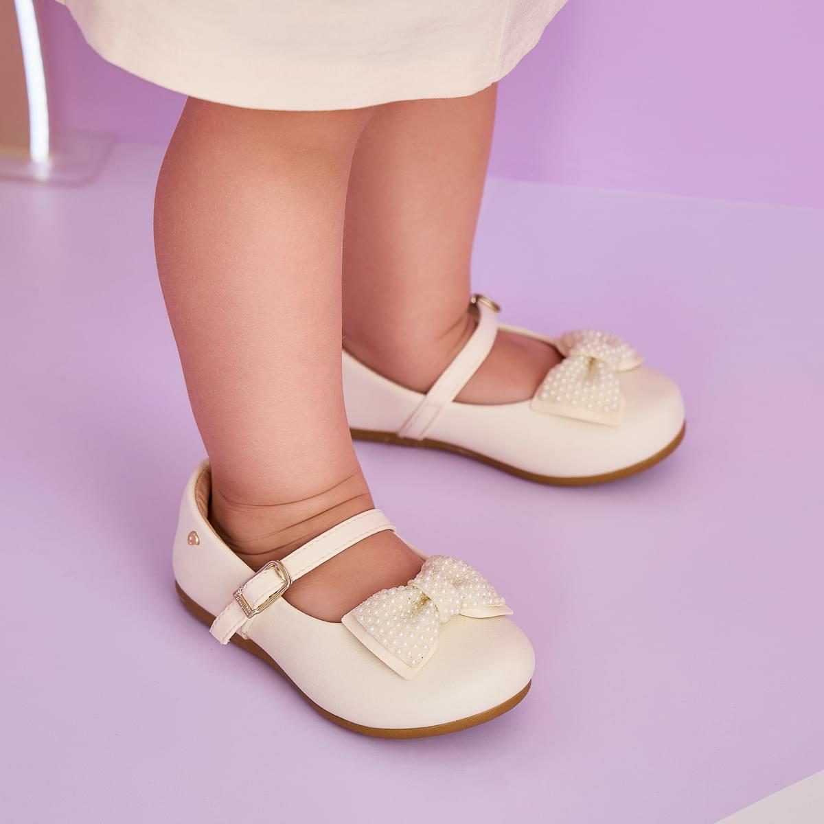 Sapato Infantil Feminino Pampili Angel Laço com Pérolas Off White