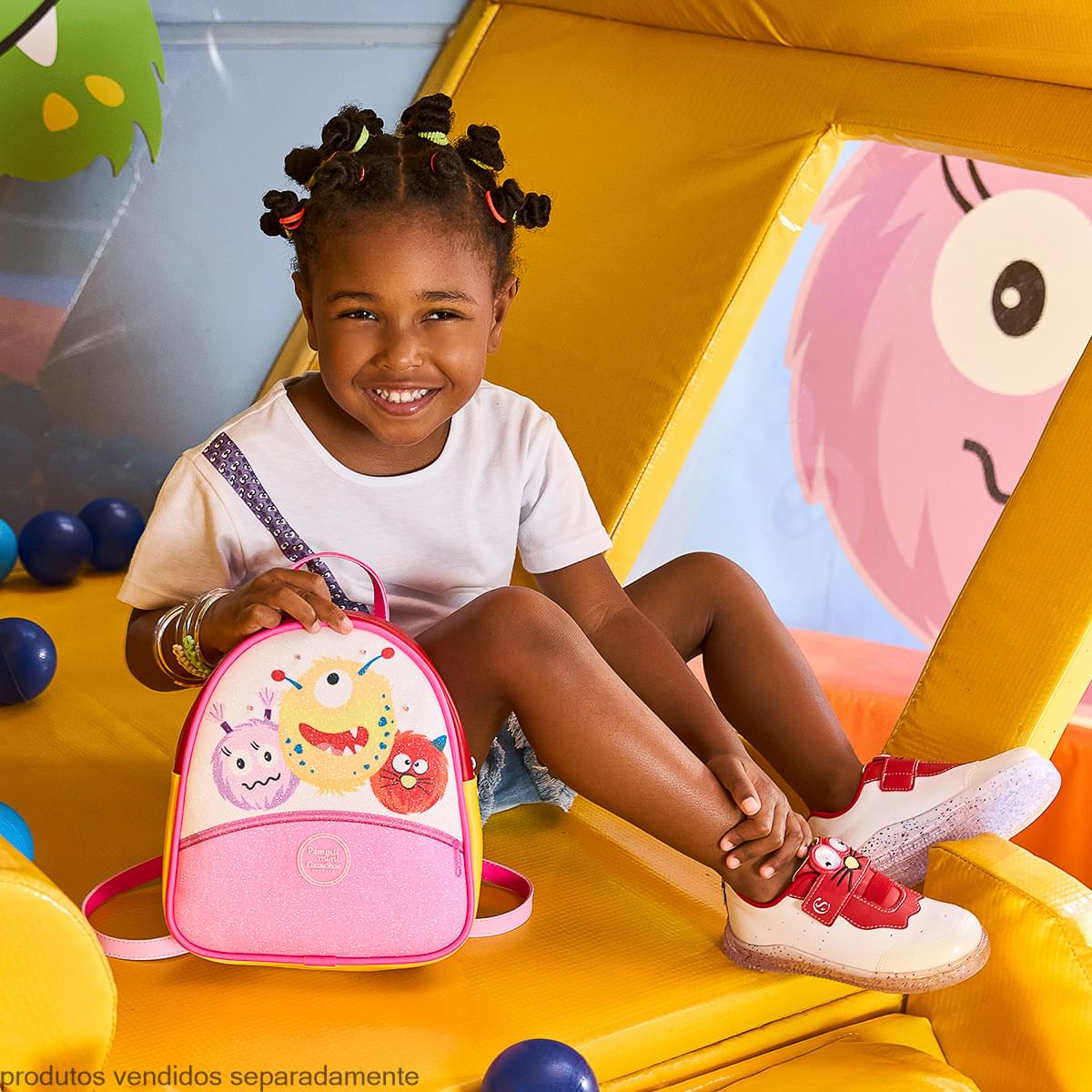 Mochila Infantil Pampili Chocomonstros Cacau Show Branca e Colorida