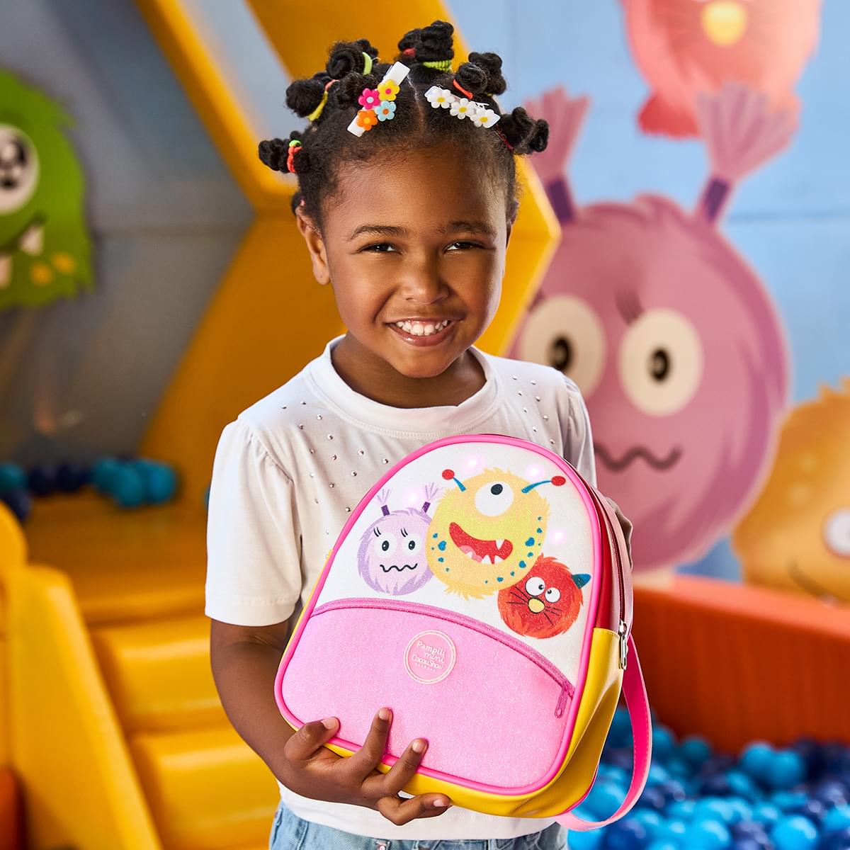 Mochila Infantil Pampili Chocomonstros Cacau Show Branca e Colorida