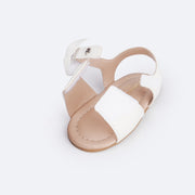 Sandália de Bebê Pampili Nana Laço Coração de Strass Branca - sandália com abertura em velcro