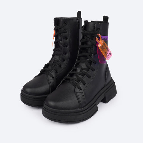 Bota Coturno Feminina Tweenie Store Positive Vibes Preto - Tag com Playlist - frente do coturno infantil feminino