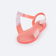 Sandália Papete Infantil Pampili Candy Listras Glitter Coral - abertura da sandália calce fácil