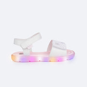 Sandália de Led Infantil Pampili Lulli Glitter e Pontos Coloridos Branca - lateral da sandália de led com velcro
