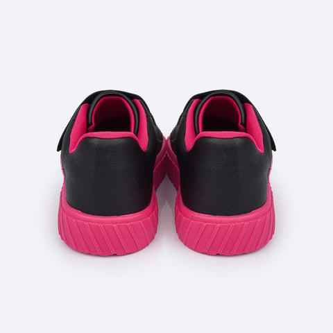 Tênis Infantil Feminino Pampili Bless Coração Comfy Preto e Pink - parte traseira do tênis para menina