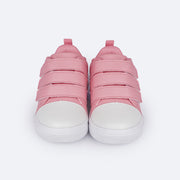 Tênis Infantil Pampili Yumi Velcro Triplo Rosa Chiclete - frente do tênis calce fácil