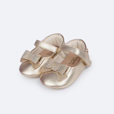 Sapato de Bebê Pampili Nina Momentos Especiais Laço Strass Dourado - frente do sapatinho de bebe dourado