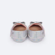 Sapato de Bebê Pampili Nina Laço Glitter e Tachas Prata - traseira do sapato em sintético