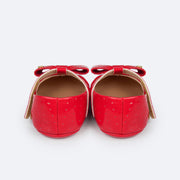 Sapato de Bebê Pampili Nina Calce Fácil Verniz Perfuros e Laço Vermelho Peper - traseira do sapato de bebê