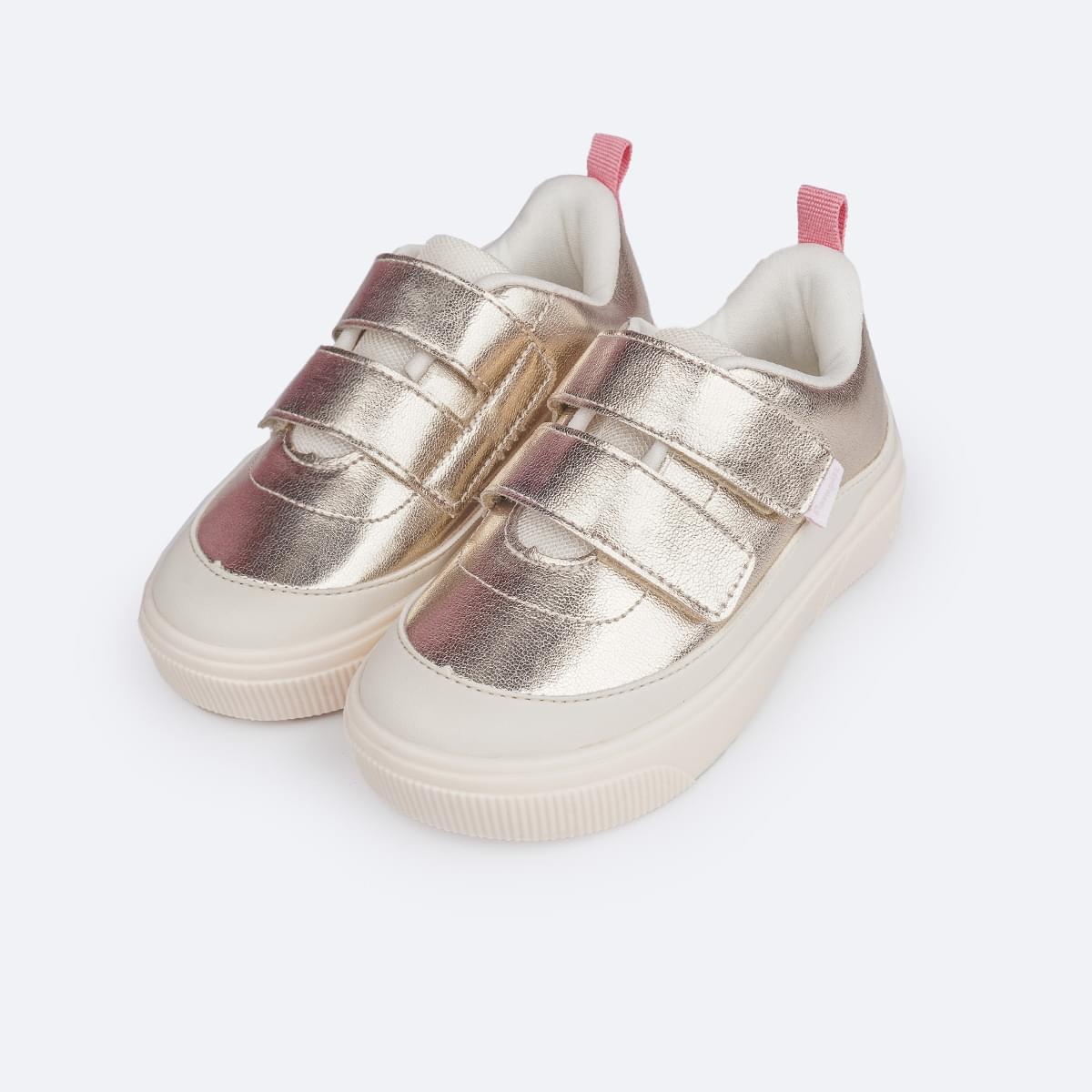 Tênis Infantil Feminino Pampili Yumi Velcro Duplo Dourado - frente do tênis dourado