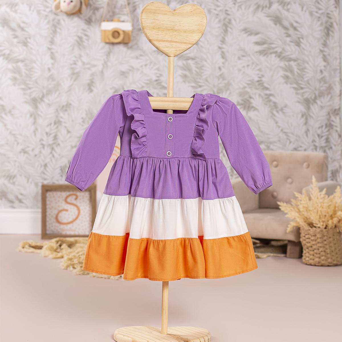 Vestido de Bebê Bambollina Manga Longa e Babado Lilás Colorido - vestido três marias