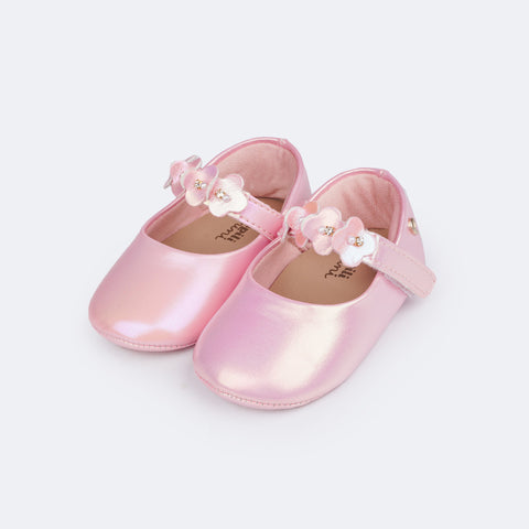 Sapato de Bebê Pampili Nina Flores Rosê Holográfico - frente do sapato de bebê