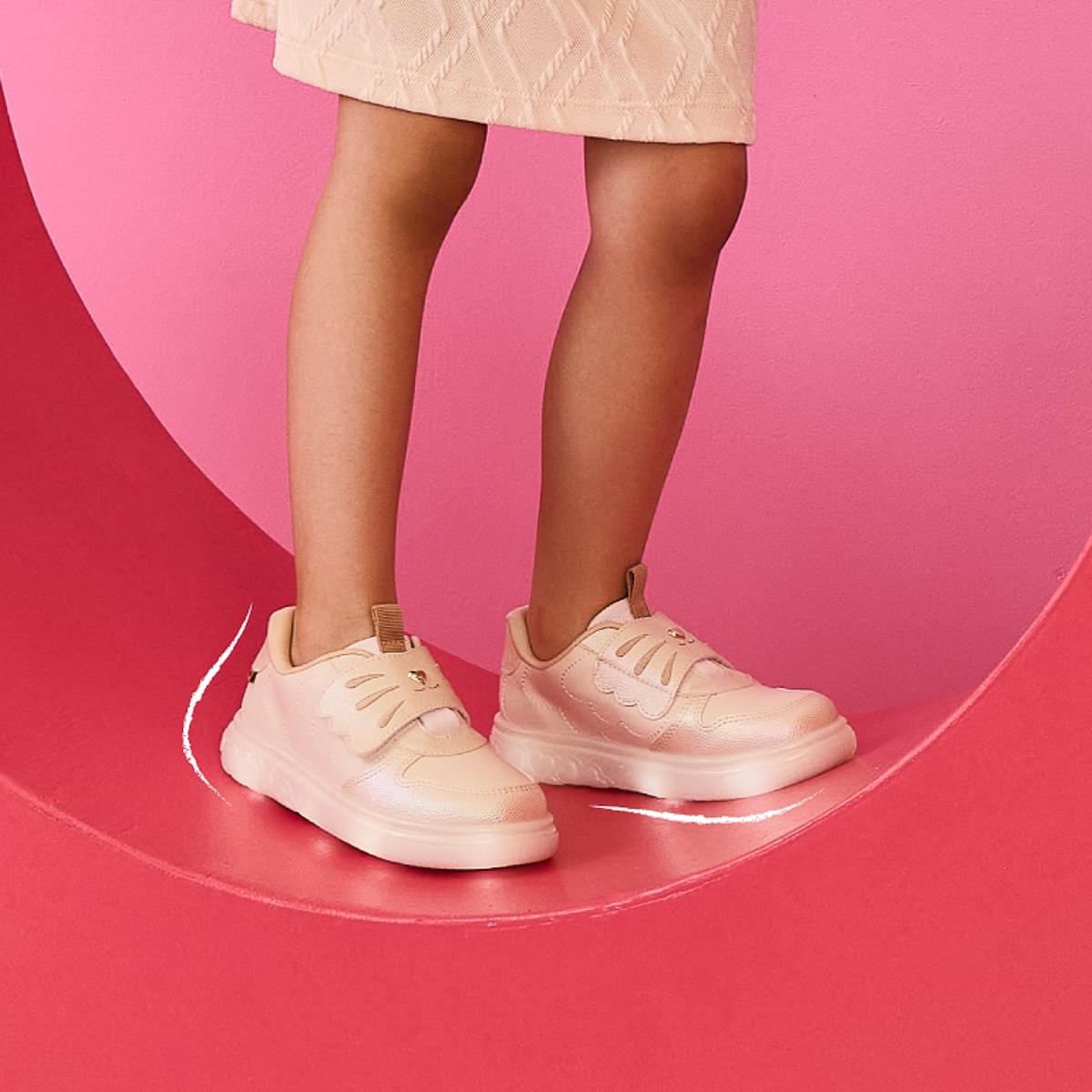 Tênis de Led Infantil Pampili Sneaker Luz Coelhinho Nude