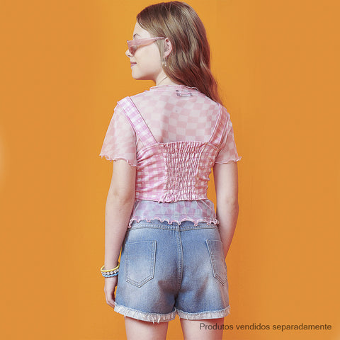 Camiseta Infantil Vic&Vicky Boxy Tule Xadrez Rosa Neon - costas da camiseta na menina
