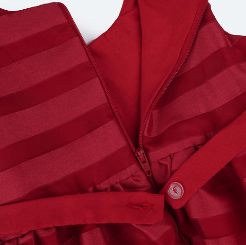 Vestido de Festa Bebê Mon Sucré com Calcinha e Cinto Vermelho - detalhe do zíper e do fecho do cinto