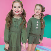 Vestido Infantil Kukiê Textura e Pompom Verde - roupa infantil feminina inverno