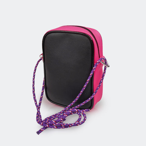 Bolsa Tiracolo Tweenie com Alça Cordão Colorido Preta e Pink  - foto da parte traseira preta 