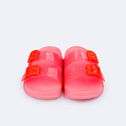 Chinelo Slide Infantil Pampili Fun Glee com Fivela e Glitter Rosa - frente com fivela para ajuste