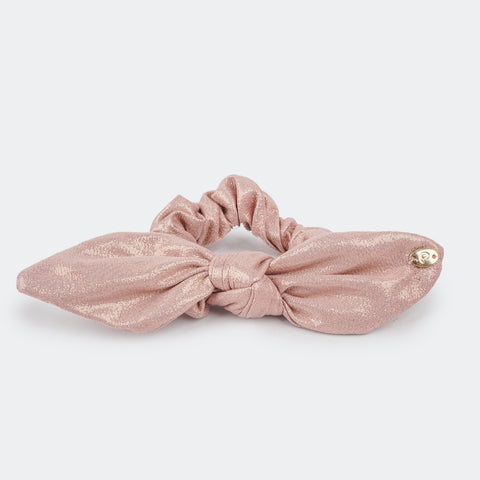 Acessório para Cabelo Scrunchie Laço Nó em Tecido com Brilho Nude.