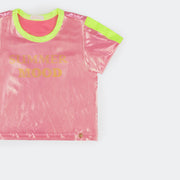 Camiseta Infantil Feminina Pampili Holográfica Rosa e Amarelo Neon - foto da parte da frente com manga e gola neon