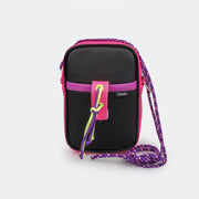 Bolsa Tiracolo Tweenie com Alça Cordão Colorido Preta e Pink - foto da parte frontal com cordões